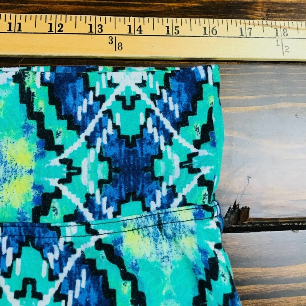 Vibrant‎ Pattern Pants - Picture 5 of 9